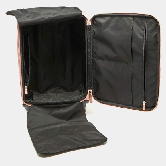 MCM PINK Travel Set - Picture 6 of 16